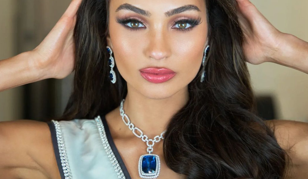 The Ultimate Guide to Accessorizing with Jewelry: Tips and Tricks