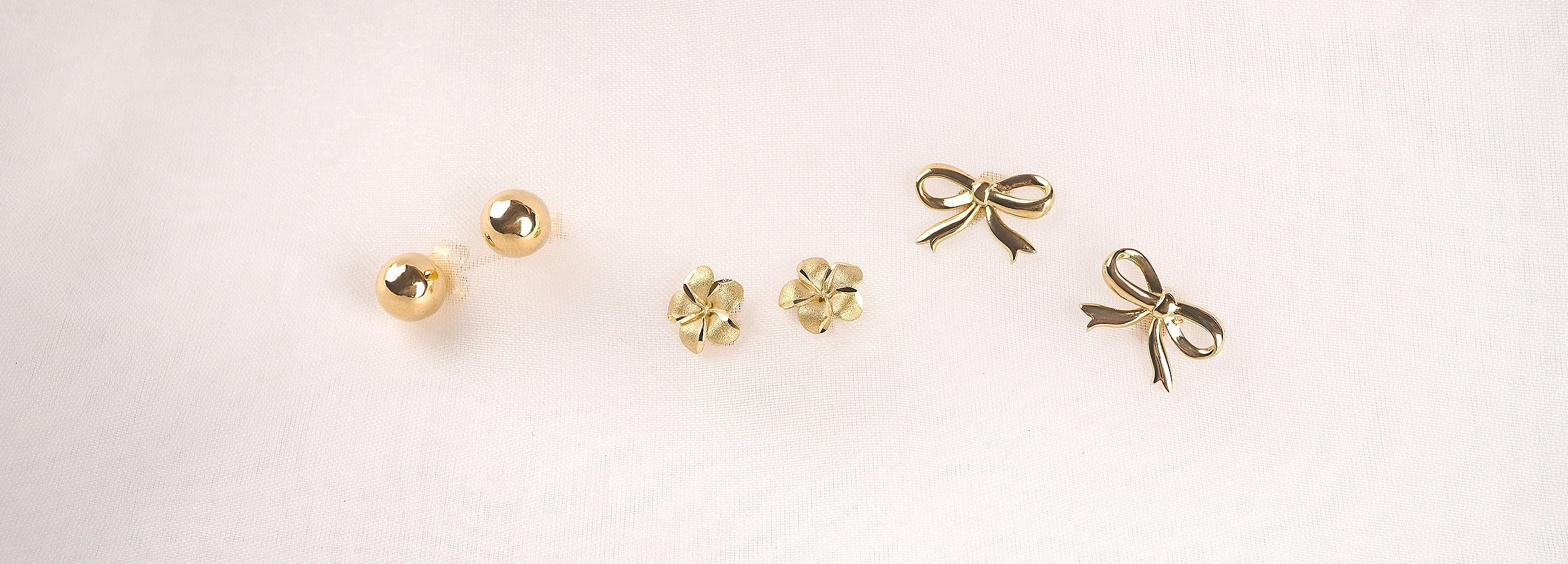 Gold Stud Earrings That Never Go Out of Style