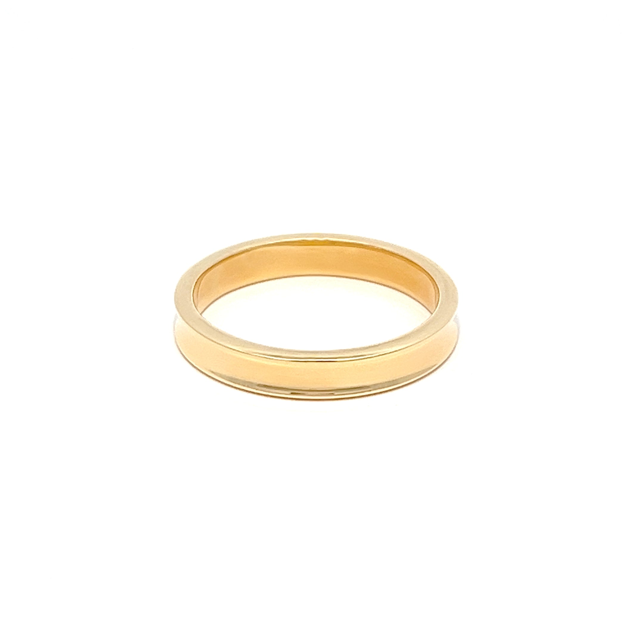 Sleek Gold Ring