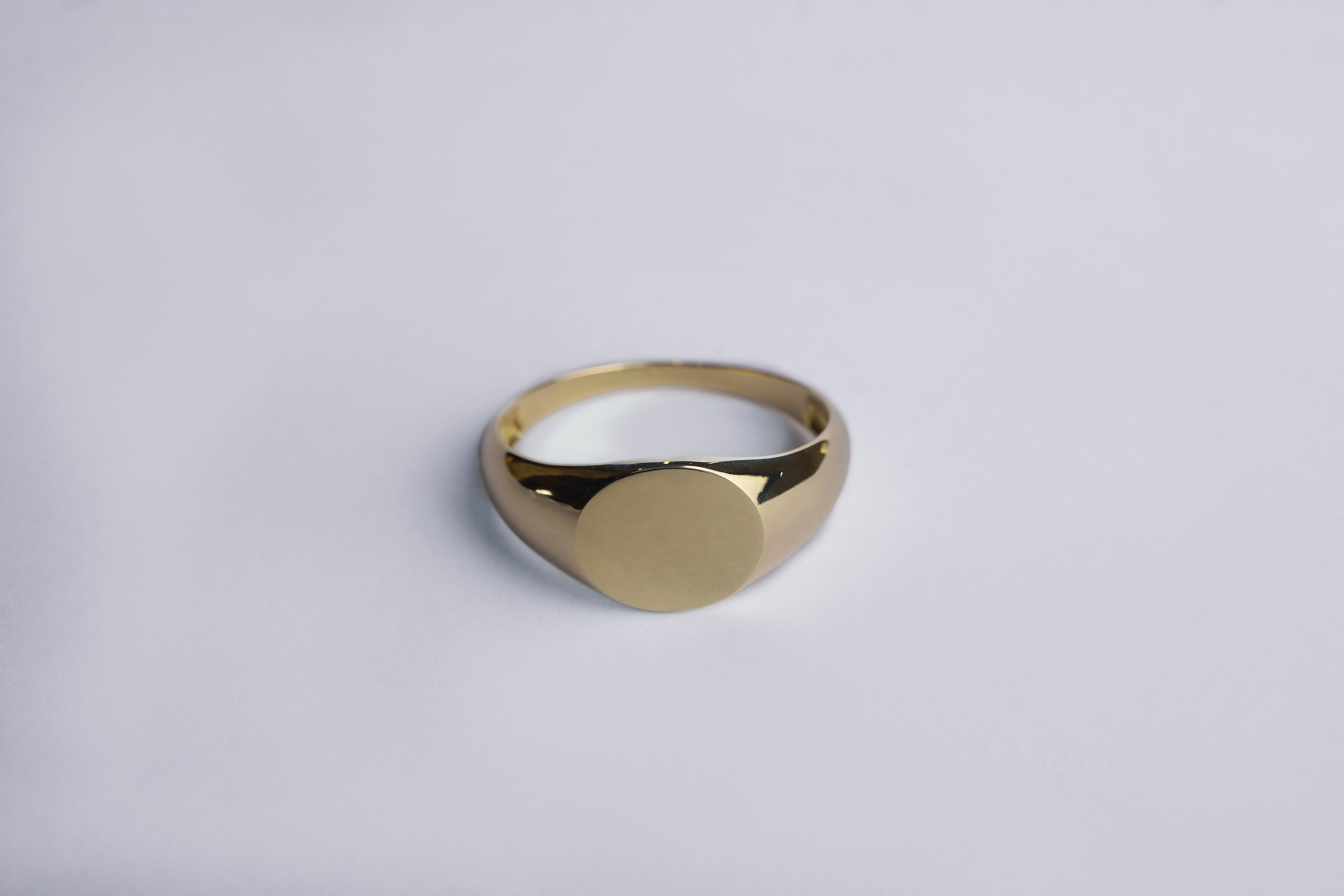 Men's Round Signet Ring