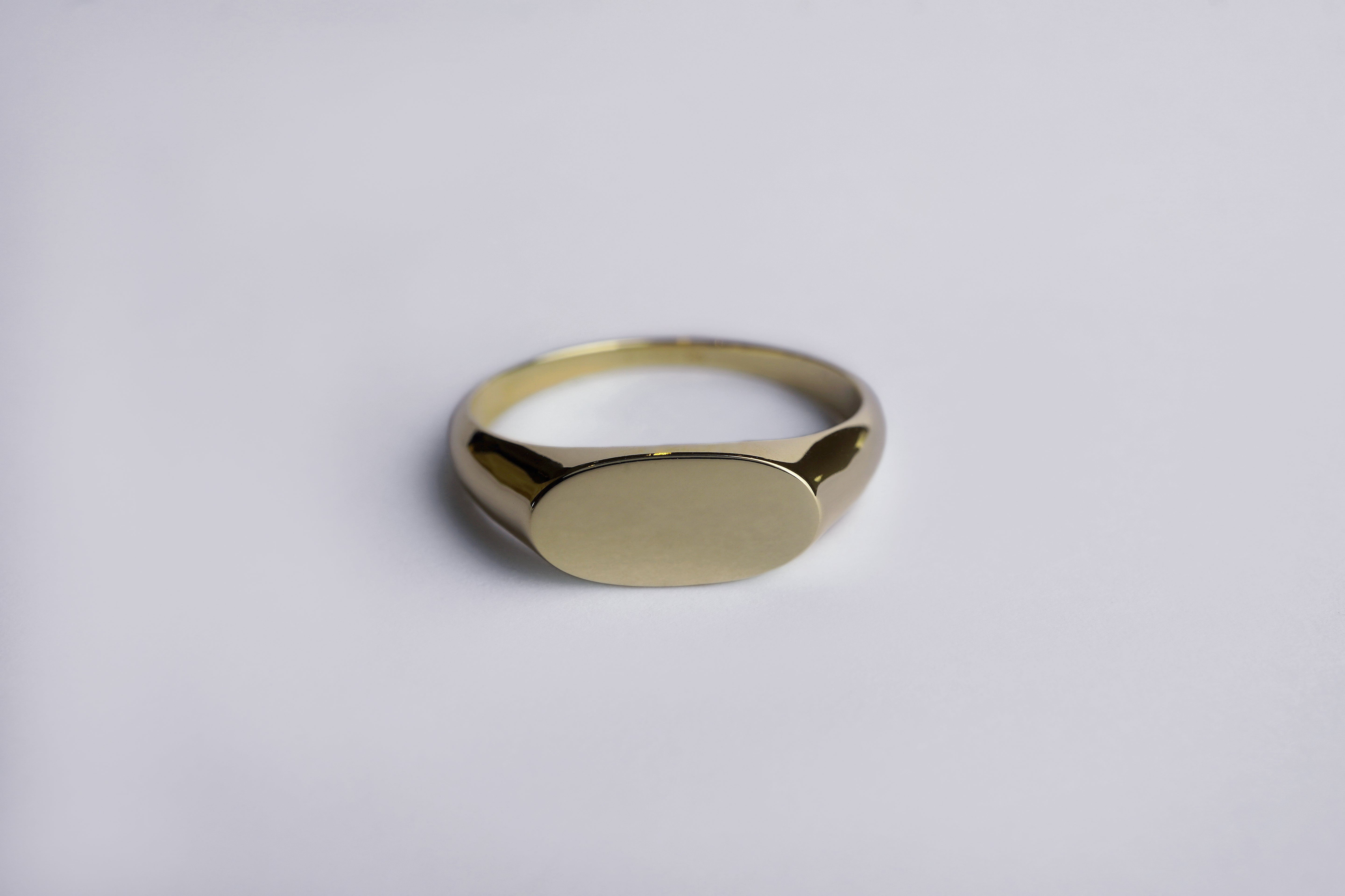 Men's Oval Signet Ring